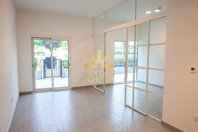 Stylish 2BR with Pool View | Vacant Now63754035381762110
