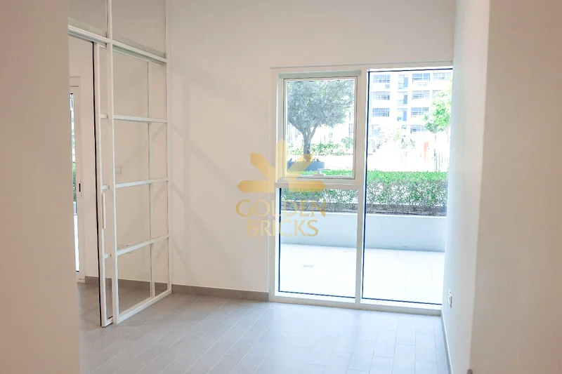 Stylish 2BR with Pool View | Vacant Now63754035381762114
