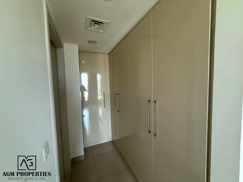 نصف مفروش | وحدة زاوية نهائية | بجوار الحديقة63761028142465114
