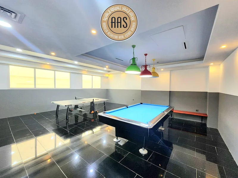 لا عمولة حجم كبير 1bhk إيجار 80 ألف || غرفة تخزين ومطبخ مغلق || عرجان دبي63765872125314113