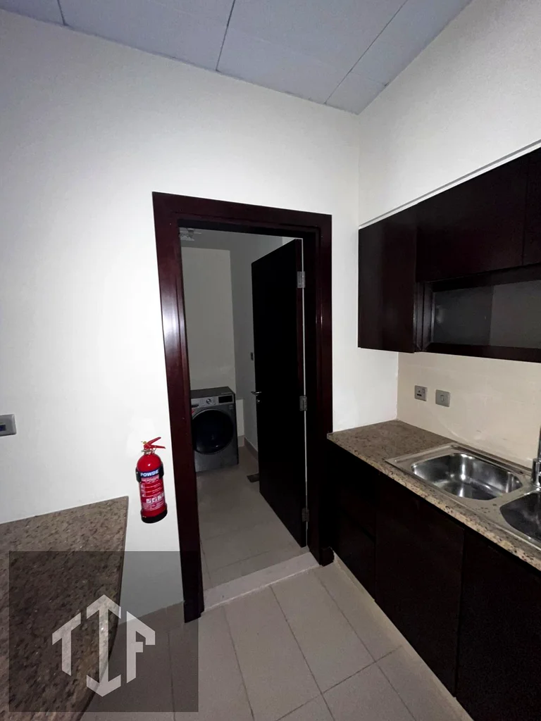 Spacious Layout -Private beach Access +Sea view63805480447617113