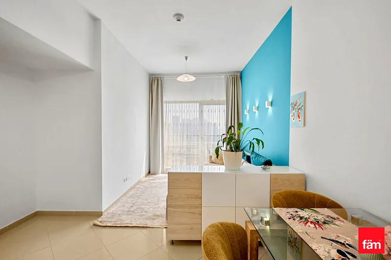 CHILLER FREE | UPGRADED | FURNISHED | BALCONY63748867568642114