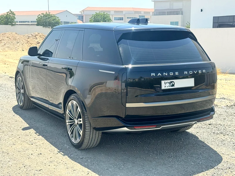رِنج روڤر 2024، فئة HSE، محرك V6، P400، ضمن الضمان، الخدمة حتى 2029، من موتورز آل طيارر63482902247041111