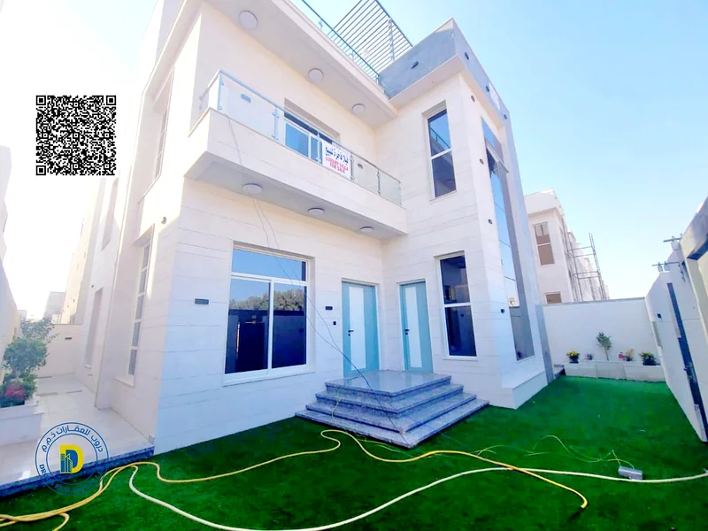 For sale, a modern villa with 5 rooms and a roof on a main street in the Al-Helio 2 area, super deluxe finishing, freehold and bank financing63895953713283110