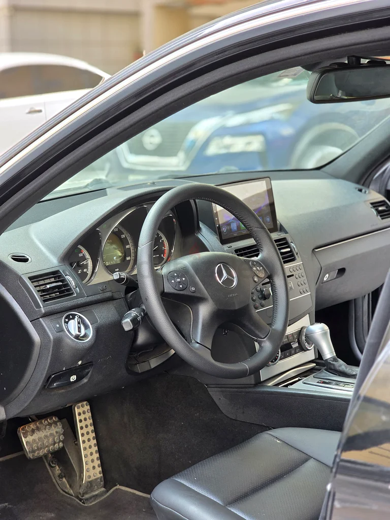 Mercedes C300 AMG
2011 model63489099514242111
