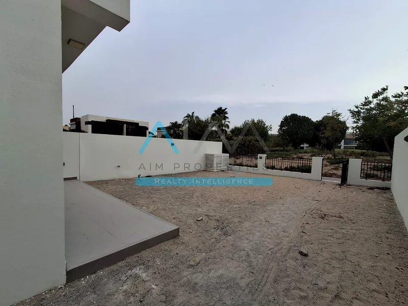فيلا كبيرة بحديقة ووصول إلى حديقة كبيرة، 4 غرف نوم، داماك هيلز بارك ريزيدنسس63971257133953110