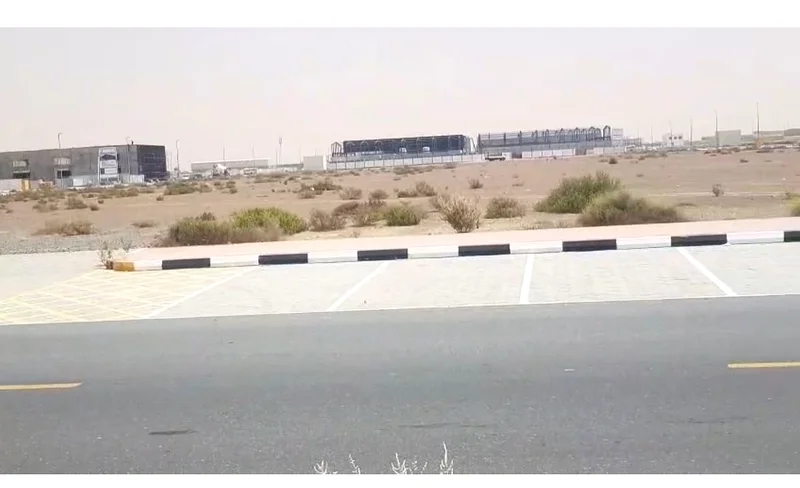 أرض مفتوحة63820865717633111