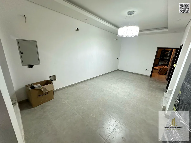 احجز فيلا، بما في ذلك رسوم التسجيل ورسوم الملكية، مساحة كبيرة أمام الفيلا، تشطيب شخصي، ملكية تامة، فيلا واحدة فقط متبقية63895009024003113