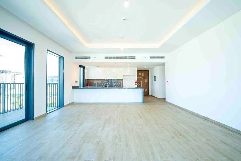 شقة بتصميم حديث مع منظر الحديقة والأبراج 3 غرف نوم + خادمة63948938685185111