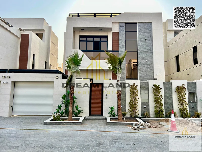 A distinctive modern design villa, two floors and a roof, including electricity, water and air conditioning, in a prime location with a swimming pool63895418783619110