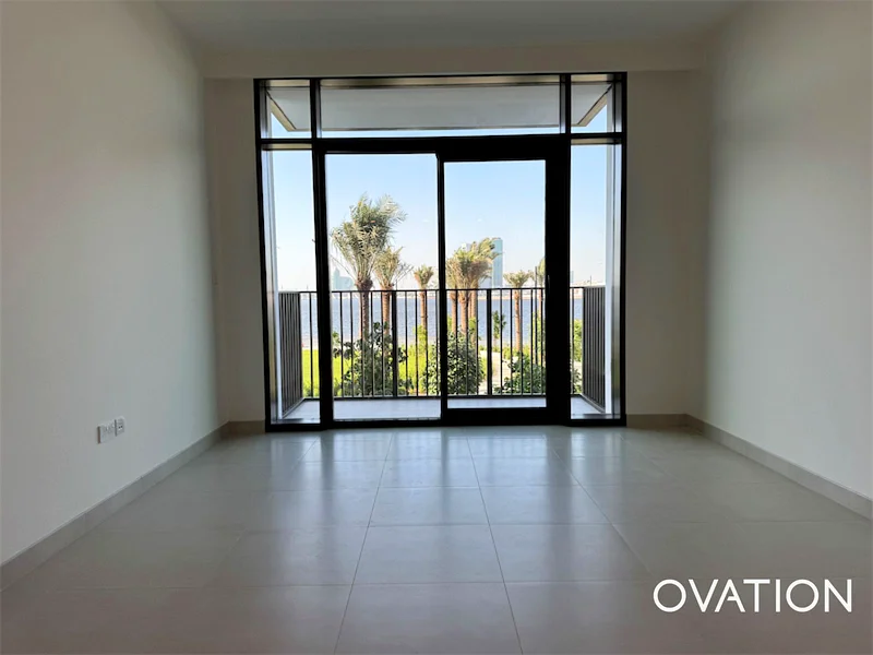 Elegant 2BR | Spectacular Creek Views | Vacant & Ready64026368499841112