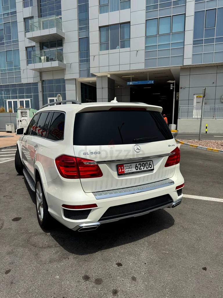 Your Mercedes-Benz GL500 – in excellent condition.
This is the Luxury Line variant, AMG kit63488176568962113