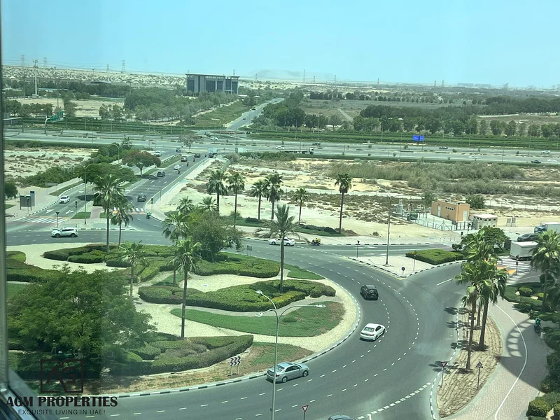 صفقة استثمارية بعائد 10+ على الاستثمار مع موقف للسيارات63824899603843110