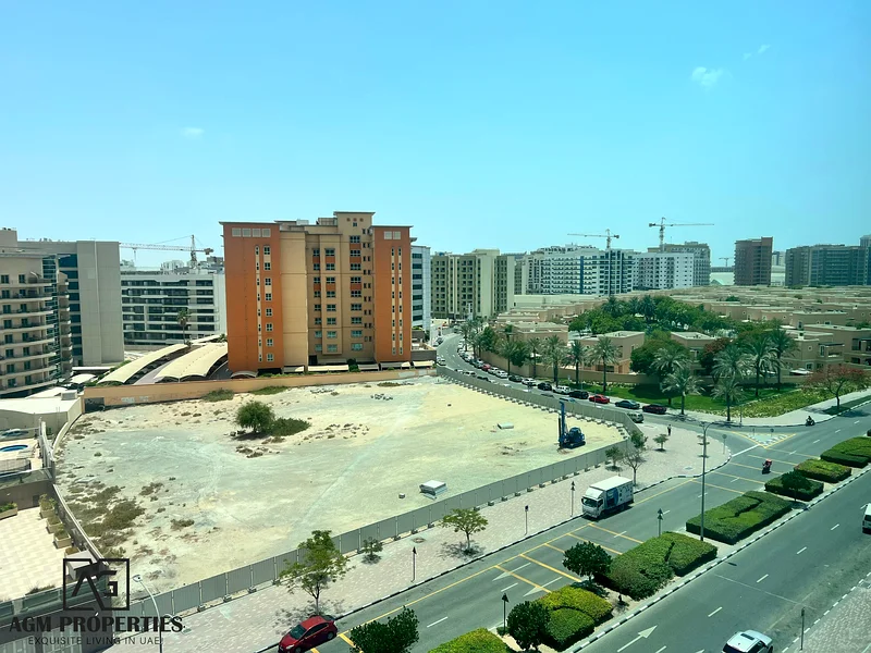 صفقة استثمارية بعائد 10+ على الاستثمار مع موقف للسيارات63824899603843114