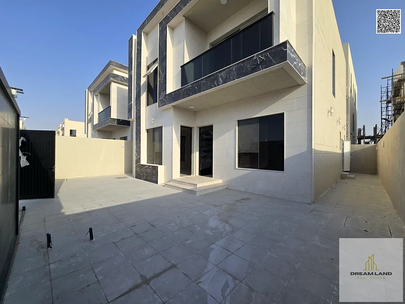 For sale, a villa, including registration fees, in an excellent location, freehold for all nationalities.63895009147137111
