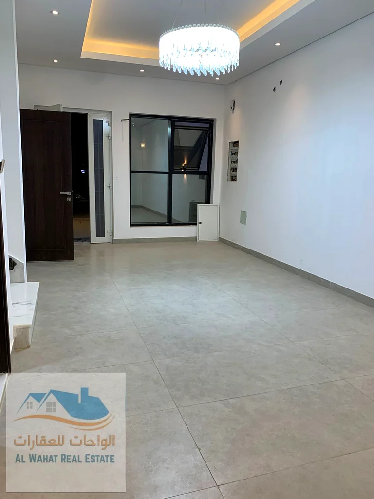 للبيع، فيلا تاون هاوس في الحيلو 2، بالقرب من مجمع أزها، ملكية حرة لجميع الجنسيات63912577138307112