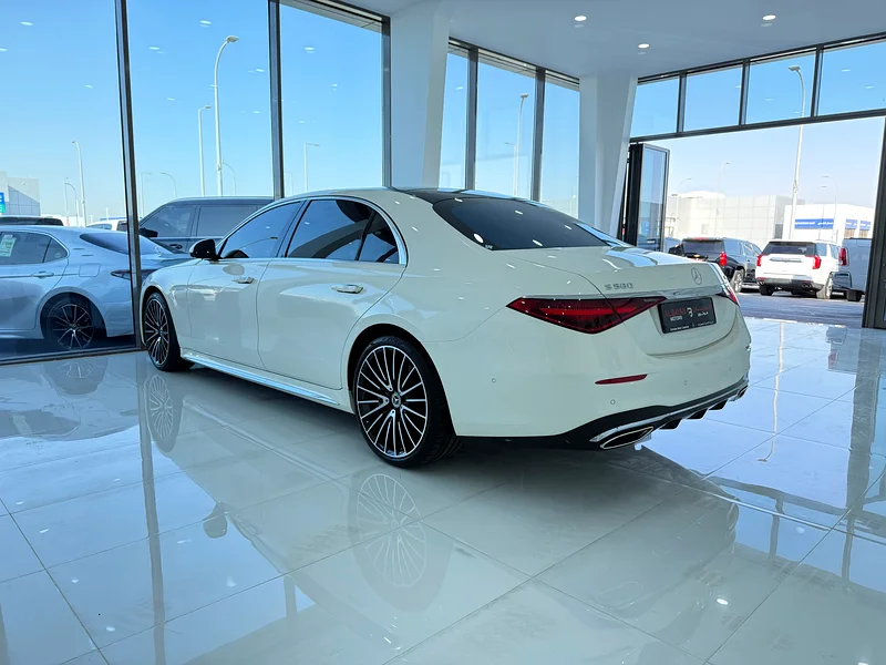 Mercedes S580 white/red, full option, 360-degree cameras, head-up display, large display, Gulf model, 202363412127046657112