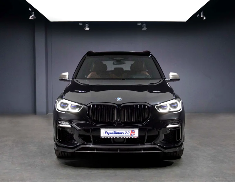 عرض صيفي خاص • 4,825x60 • دفعة أولى 0% • مجموعة إيروديناميكية من الكربون لسيارة BMW X5 XDrive M50i 2021 • ضمان BMW وخدمة ما بعد البيع63406212795265114