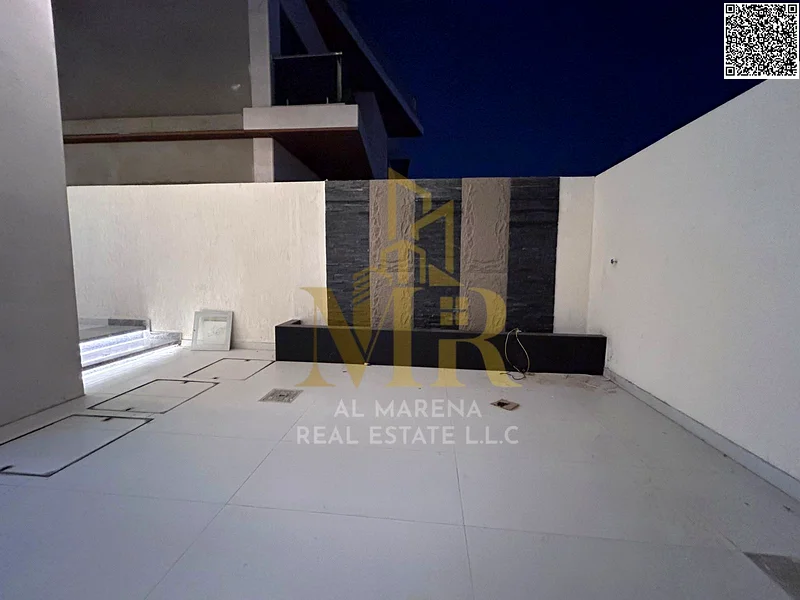 Own your villa at an inclusive price with registration fees, no annual fees, no service charges, freehold ownership for all nationalities.63896181708289114