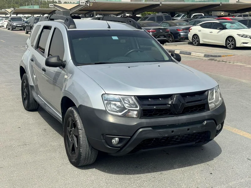 Renault Duster 2018 silver color GCC calen cR63491014134529111