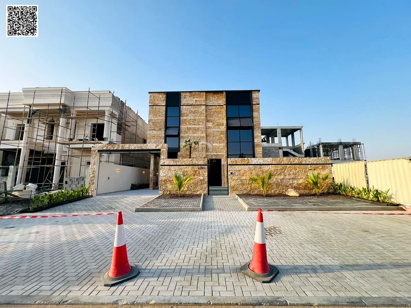 Luxury villa for sale in Al-Aliyah 🏡 5 master bedrooms 🛏️ and smart home system 📲, price includes registration fees 📑, ready for occupancy 🔑.63877480423681110