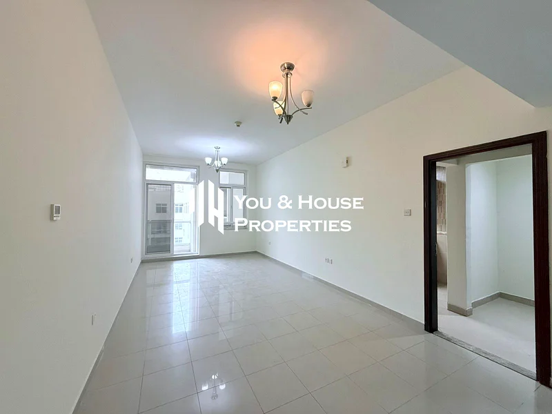 تخطيط فريد 2 غرفة نوم + خادمة | مطبخ منفصل | موقع متميز في JVC63799342279425110