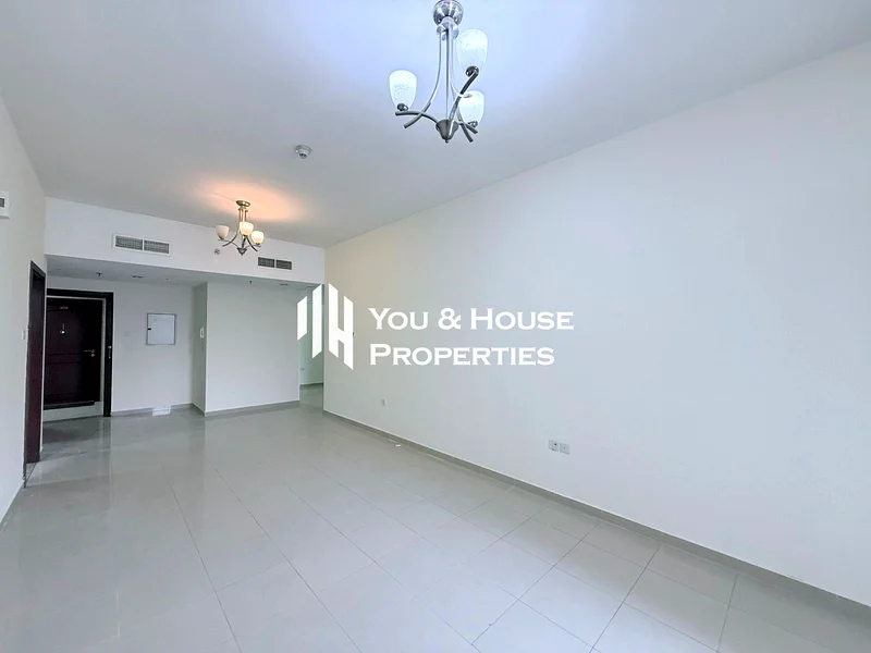 تخطيط فريد 2 غرفة نوم + خادمة | مطبخ منفصل | موقع متميز في JVC63799342279425111