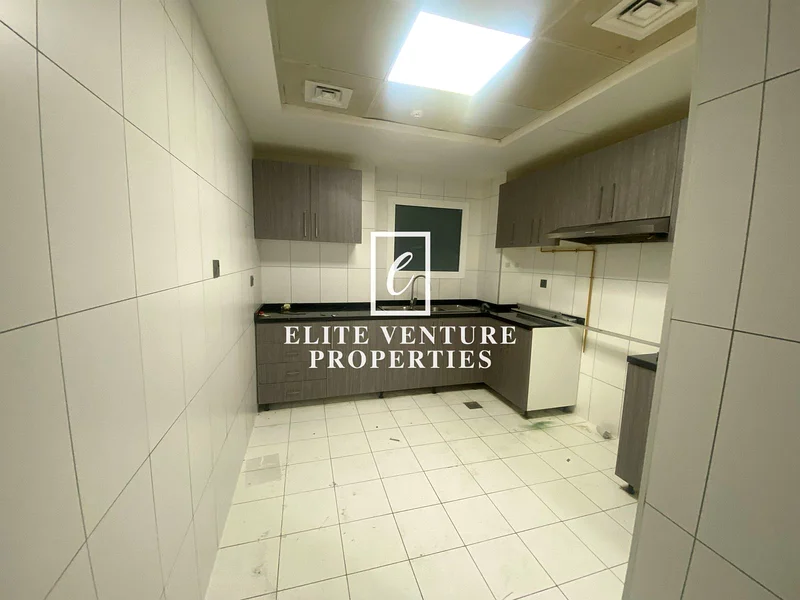 VACANT | PRIME LOCATION | NO COMMISSION63765872148354114