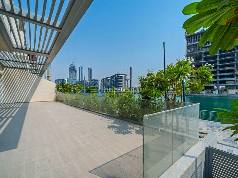Direct Canal access | Brand new | Vacant! |63949509069825110
