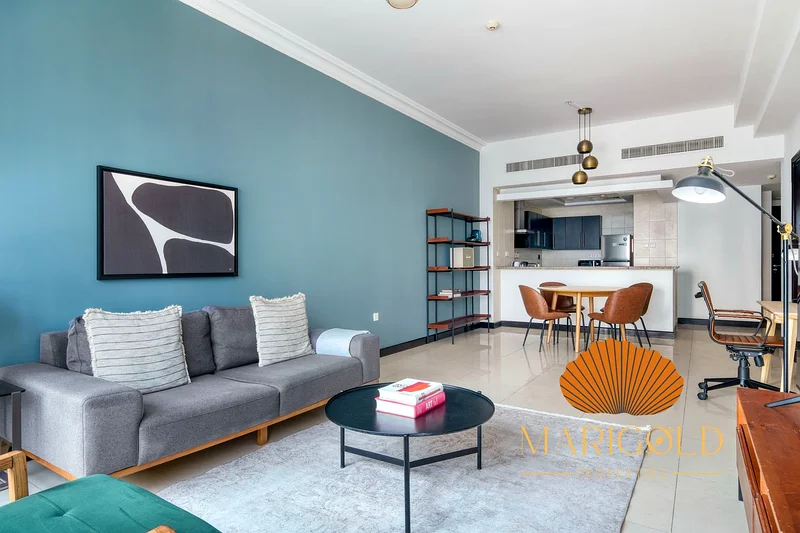 SPACIOUS | BRIGHT | WELL MAINTAINED | CLOSE TO PARK63987523160706110