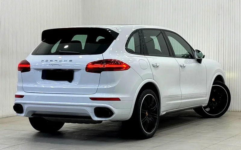Porsche Cayenne S 2016 with low mileage, 75,000 km, full service history63488972503809111