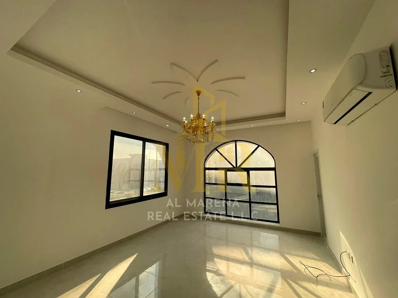 For sale in Harba, Ajman, a luxurious villa in Rawda 2, cash only, including electricity, water, and air conditioning. 5 master bedrooms with a majlis63879536652033112