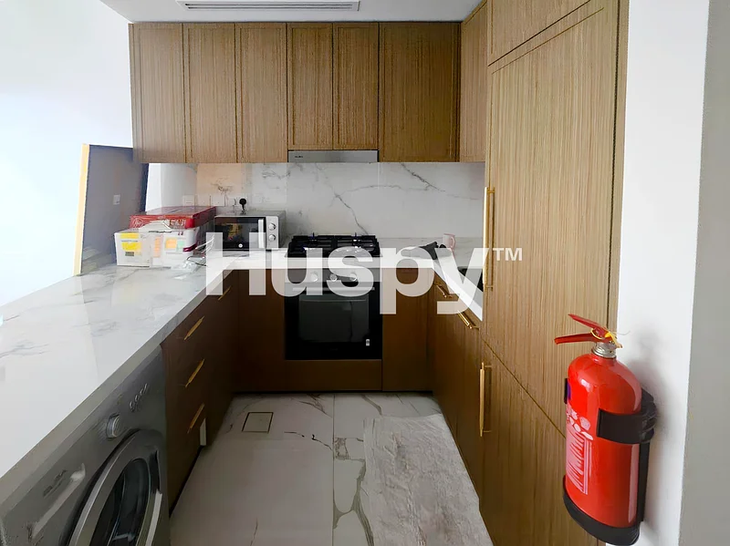 Vacant | High Floor | Pool View63976249643777111