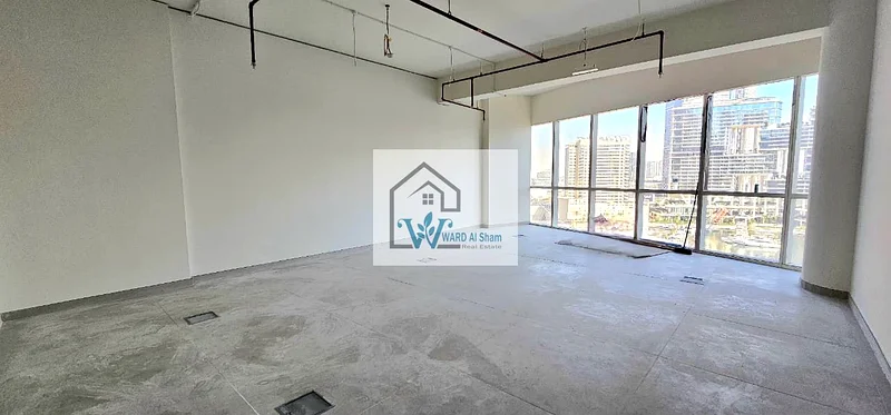 منظر كامل على القناة // شاغر // شيكين63620855787137112