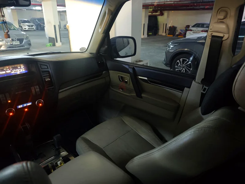 Full option Pajero 2011 model63489132440321112