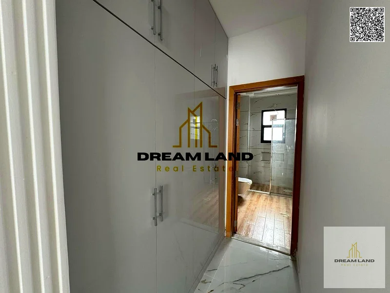 We offer you this wonderful villa, carefully designed to combine modernity and luxury, at a price that includes registration fees.63895418697217114
