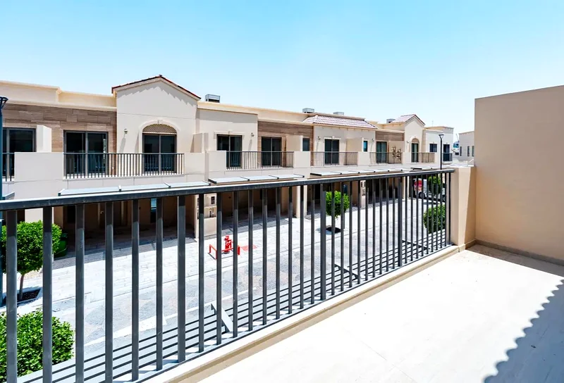SINGLE ROW | LUXURY FINISHING | FIRST OWNER | 3BR+MAID |  SHADED PARKINGS63927001413379110