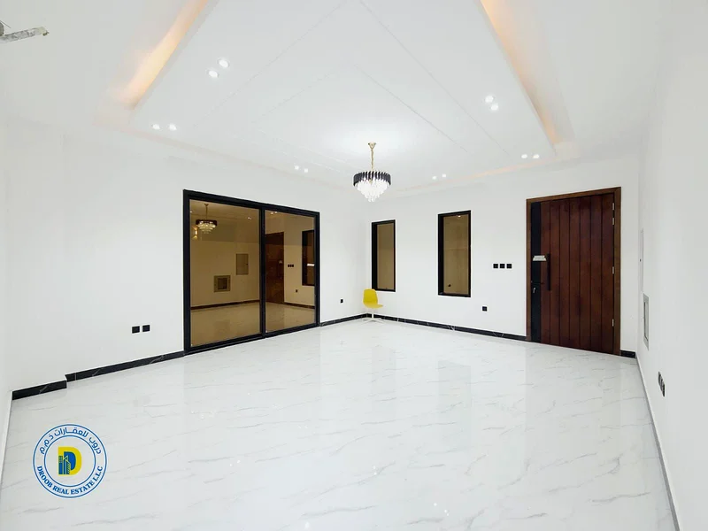 للبيع، فيلا حديثة مكونة من 3 غرف نوم في الحزيو 2. السعر يشمل رسوم التسجيل.63895953822593113