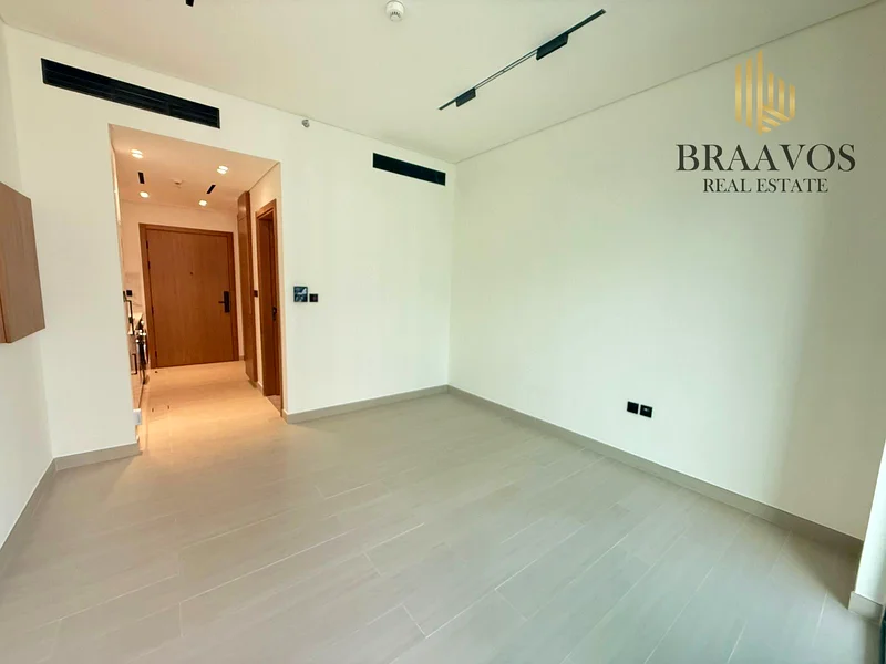 STUDIO | UNFURNISHED | COZY BUILDING | SPACIOUS63785373016066110