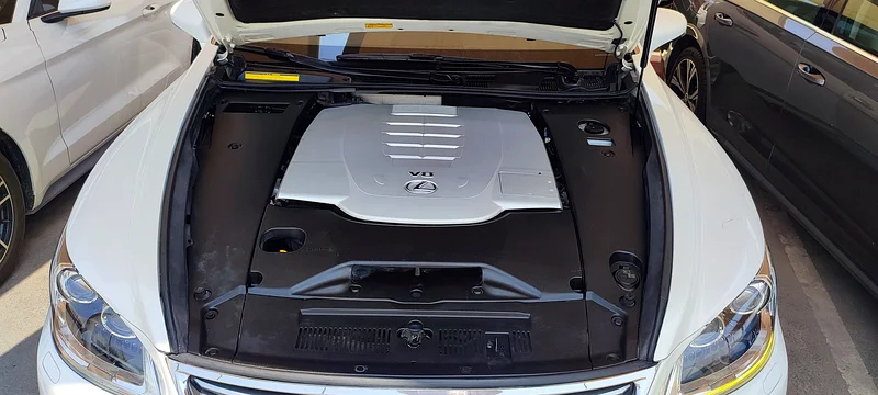 Gulf Lexus LS460 2014, agency paint, no accidents63406917441537112