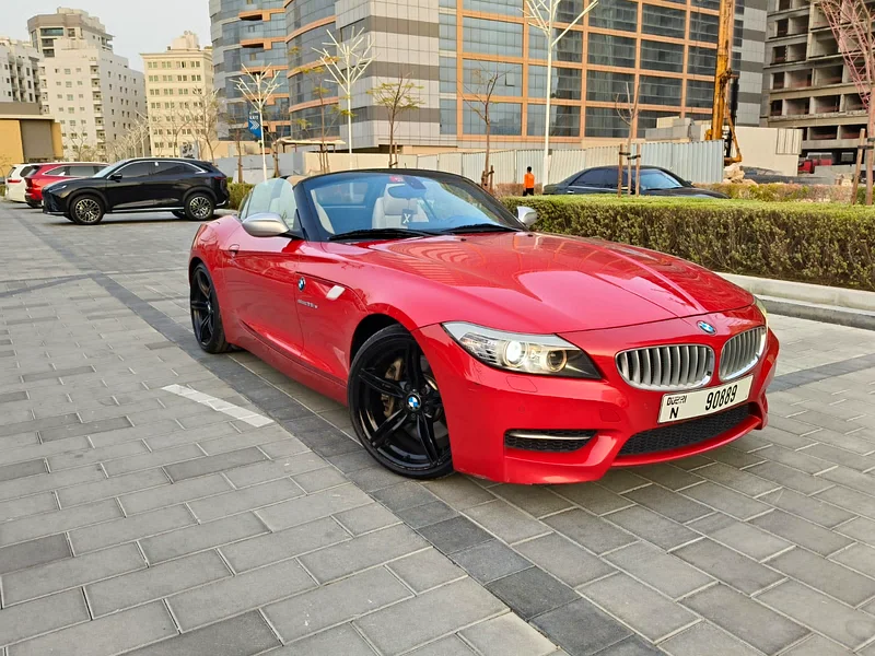 2013 GCC BMW Z4 sDrive35is V6 Full Option63406333876099111