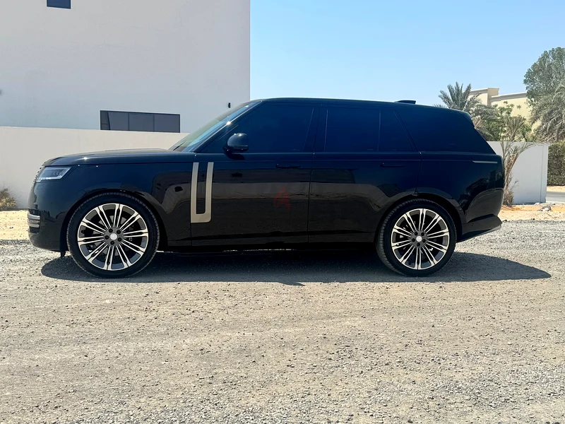 رِنج روڤر 2024، فئة HSE، محرك V6، P400، ضمن الضمان، الخدمة حتى 2029، من موتورز آل طيارر63482902247041113