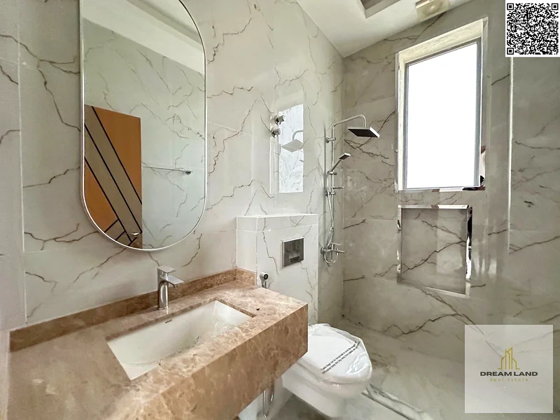 Corner villa, including registration fees, stone facing, two floors and a roof, with the possibility of easy bank financing. Freehold for all national63894883848579113