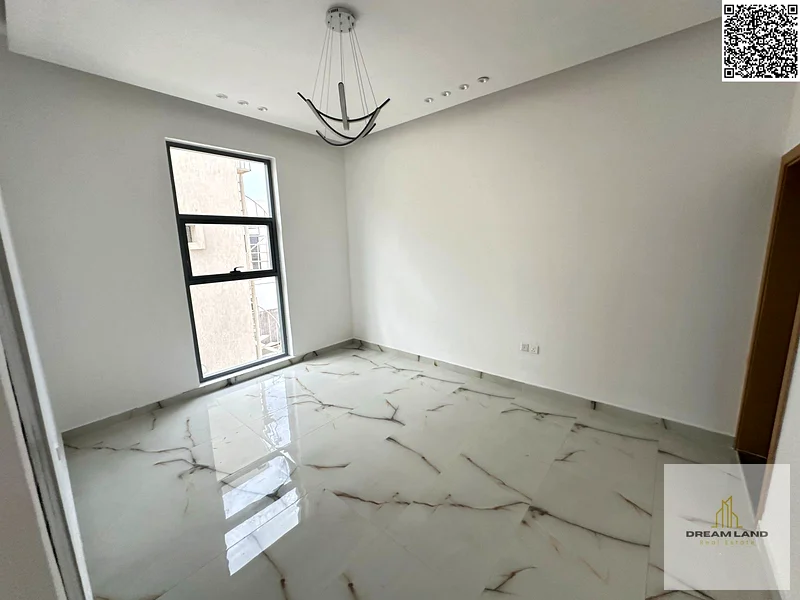 Corner villa, including registration fees, stone facing, two floors and a roof, with the possibility of easy bank financing. Freehold for all national63894883848579112