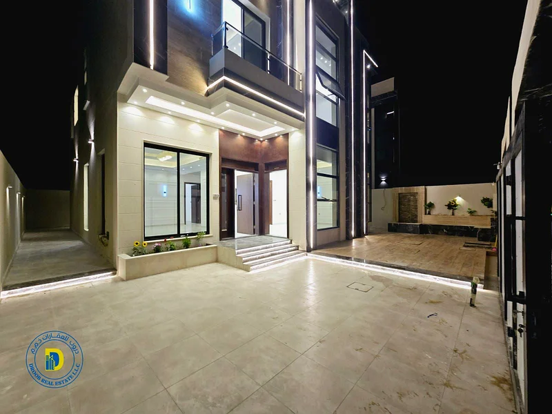 فيلا فاخرة بمساحة كبيرة في منطقة الهيلو 2. السعر يشمل رسوم التسجيل ورسوم الملكية.63895953785346112