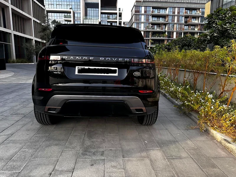 Range Rover Evoque - R-Dynamic P250 HSE - Fully Loaded. AlTayer Service Records63488875812737114