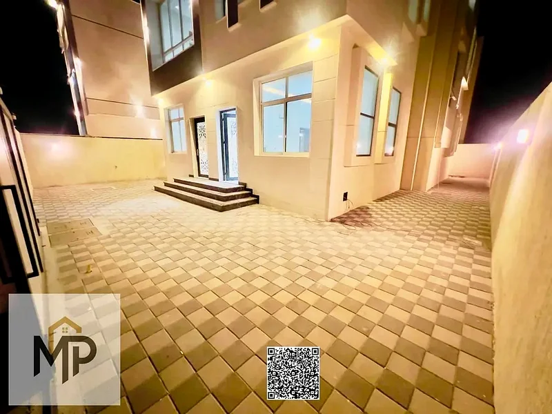 For sale, a distinctive villa in Al Helio, Ajman. Now's your chance to own a luxurious villa with a modern design and high-end finishes.63896286434178112