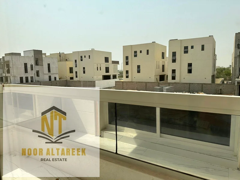 A villa for annual rent in Al Yasmeen area, Ajman, consisting of two floors. The first floor has a sitting room, a hall, a maid’s room, a kitchen, an63716390405122112