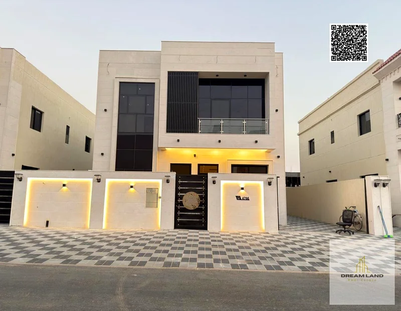 For sale, a villa in a prime location, 5 rooms, at a negotiable price, including registration fees and freehold ownership.63896859893505110