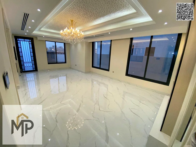 فيلا فاخرة بتصميم كلاسيكي في موقع متميز، السعر يشمل التسجيل والملكية ورسوم الكهرباء والمياه.63896181593859113